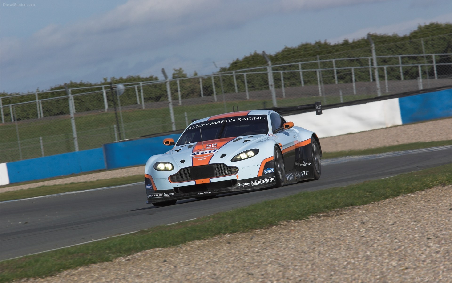 Aston Martin Vantage GTE 2012